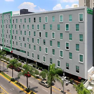 Wyndham Garden Acueducto Guadalajara